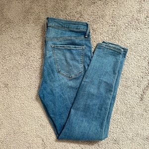 Old Navy Rockstar Super Skinny Jeans